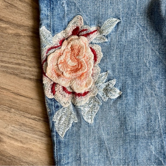 Zara Woman Premium Denim Floral Embroidered Jeans – Size 6 - Picture 6 of 11